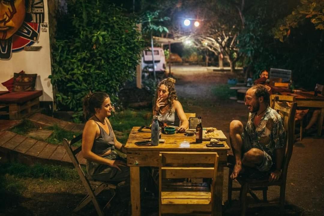 Caracolito Hostel Las Penitas Luaran gambar