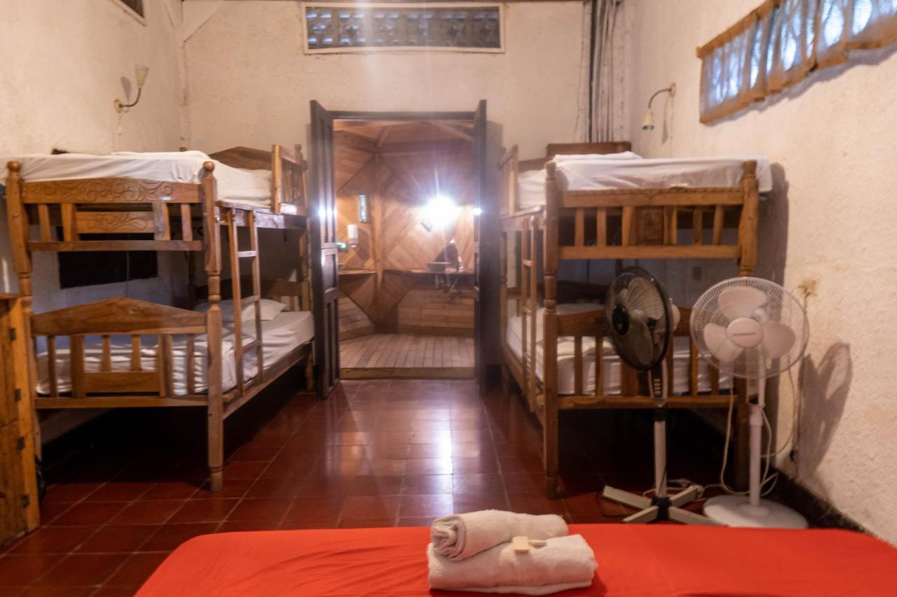 Caracolito Hostel Las Penitas Luaran gambar
